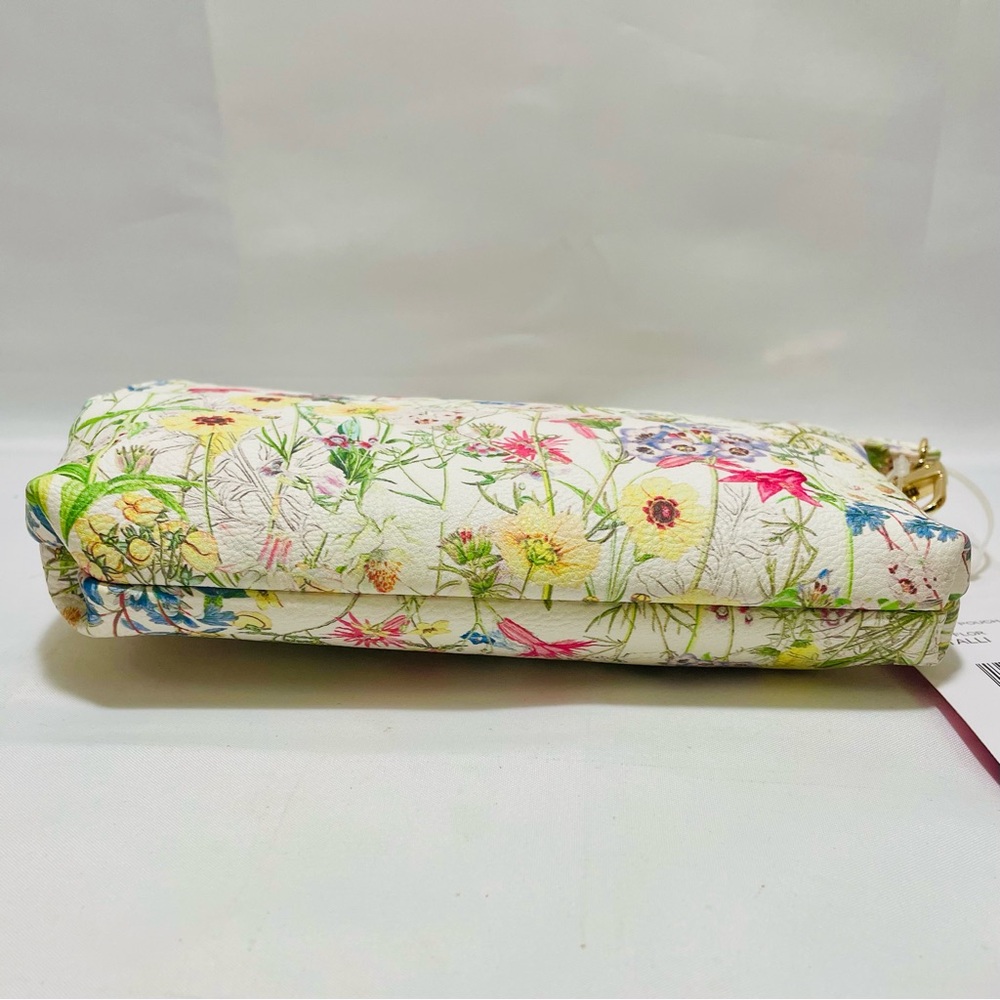 Betsey Johnson Floral Wristlet/Clutch, NWT - Picture 13 of 15